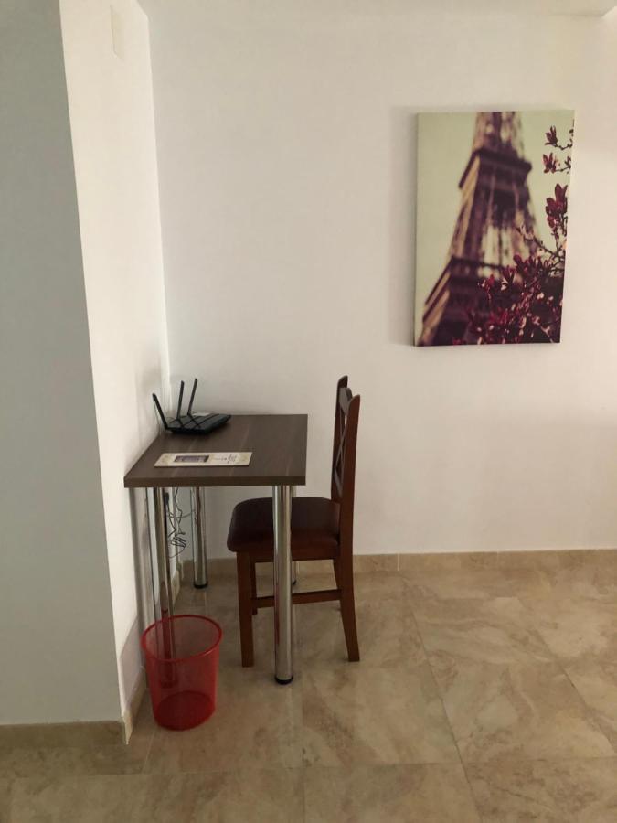Apartamentos Turisticos Arquimedes Melilla Exterior photo